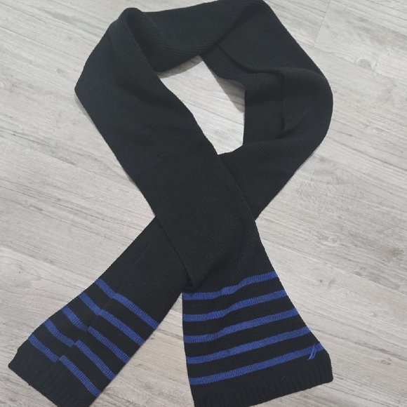 Nautica Men's Scarf in Black with Blue Stripes - Picture 1 of 2